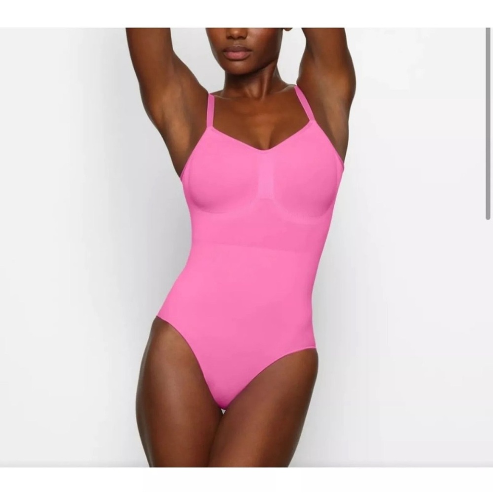 NEW SKIMS LIMITED EDITION NEON ORCHID SEAMLESS SCULPT BODYSUIT L/XL